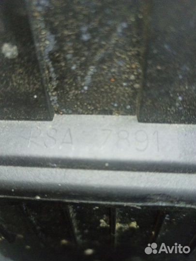 Корпус воздушного фильтра Peugeot 206 RFN 2002