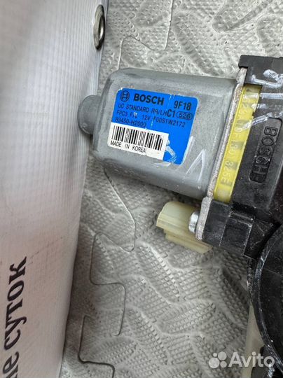 Стеклоподъемник задний левый KIA Rio 4