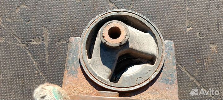 Подушка двигателя задняя Чери Тигго Т11 2.4