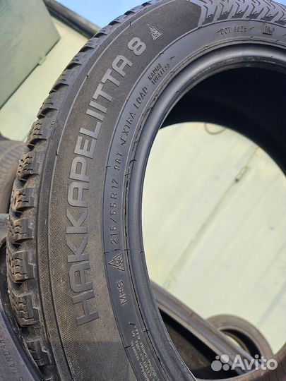 Nokian Tyres Hakkapeliitta 8 215/55 R17 98T