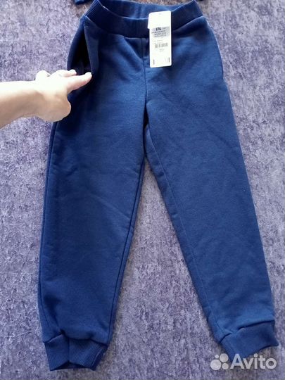 Новый костюм для мальчика 110размер