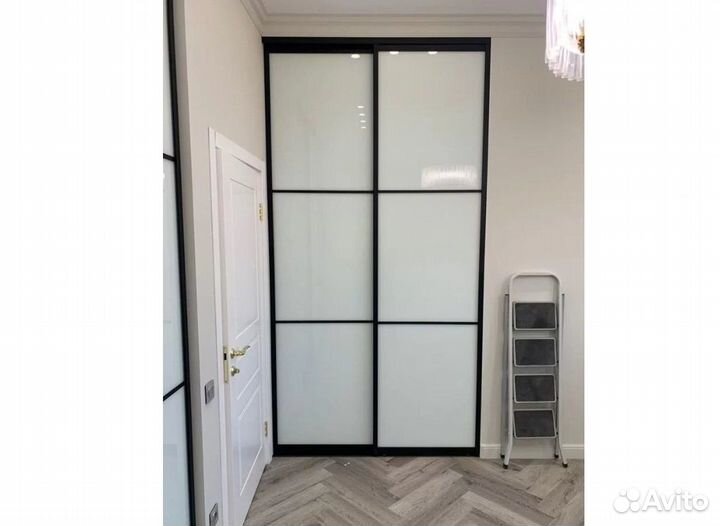 Двери купе в нишу