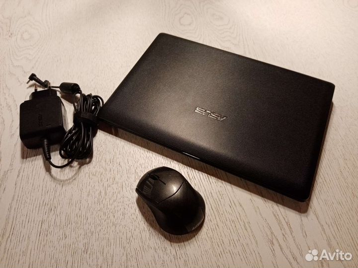 Нетбук Asus Eee PC X101H