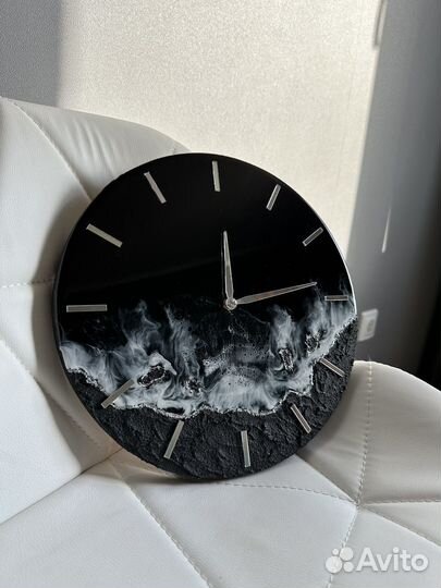 Часы настенные с бесшумным механизмом