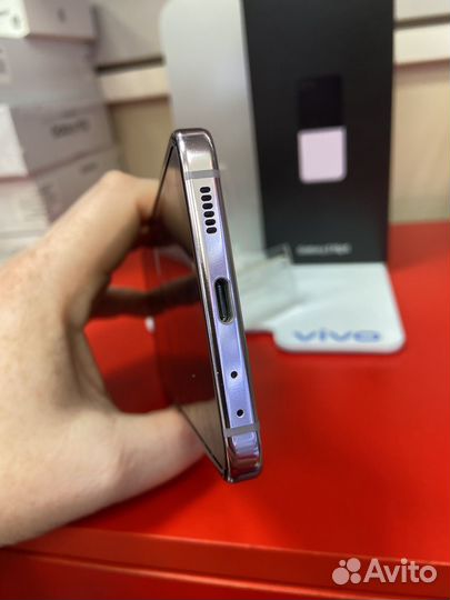 Samsung Galaxy Z Flip5, 8/256 ГБ