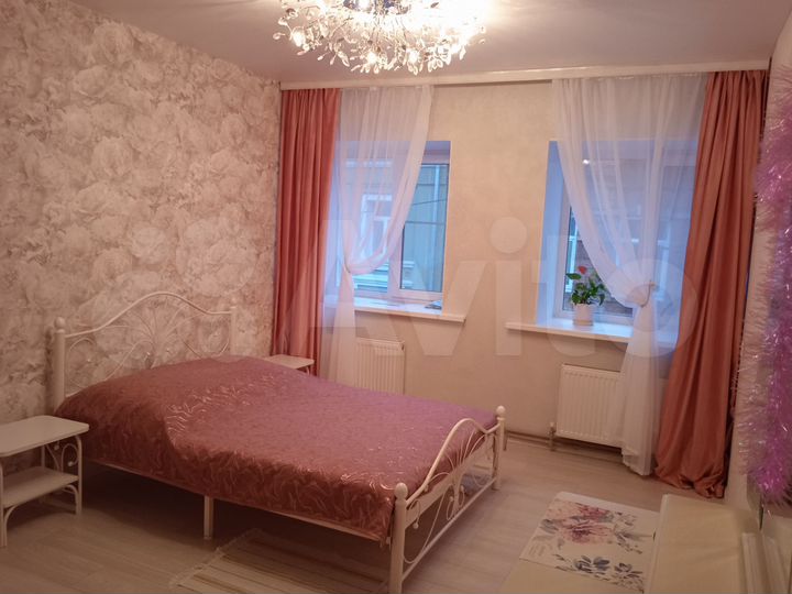 1-к. квартира, 42 м², 2/2 эт.