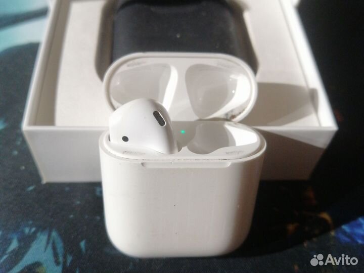 Беспроводные наушники apple airpods