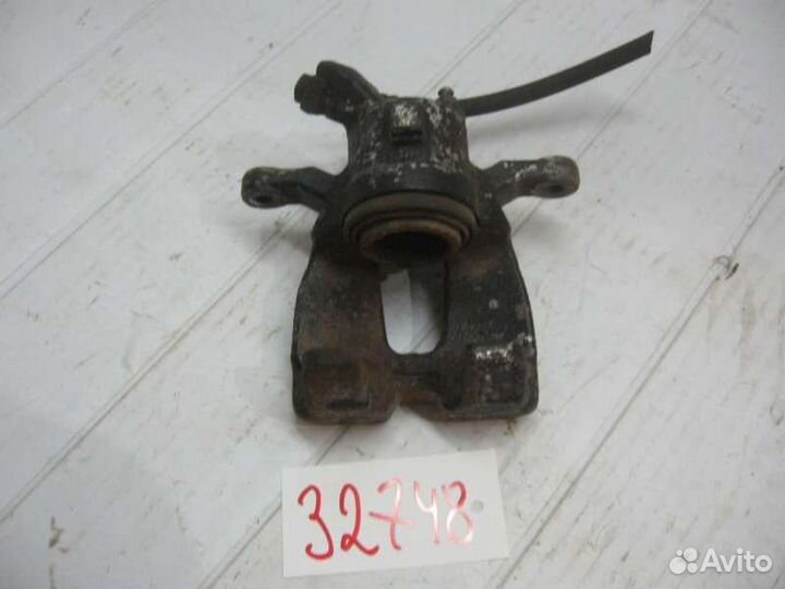 Суппорт задний левый Land Rover Range Rover Sport