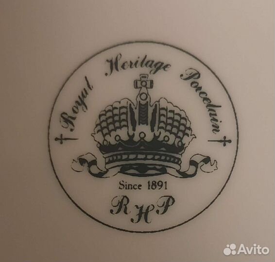 Тарелки Royal Heritage Porcelain