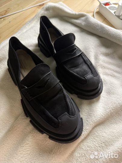 Лоферы женские