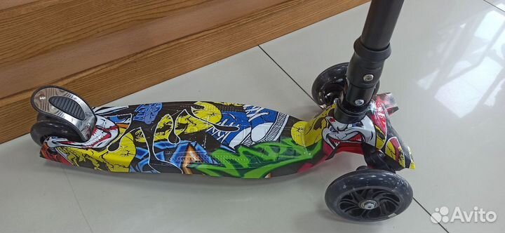 Самокат трехколесный sitis Pickle джокер