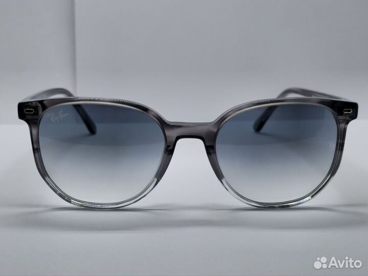 Солнцезащитные очки Ray Ban