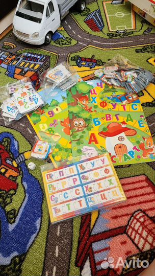 Развивающие игры (домино, музыкальный планшет)