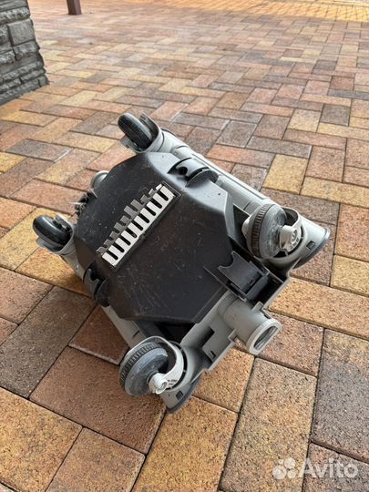 Робот для бассейна intex