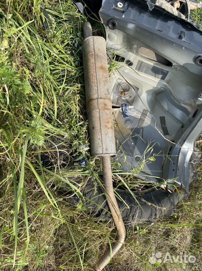 Выхлопная система на peugeot 408 глушитель