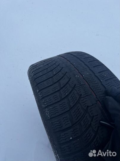 Nokian Tyres WR A4 235/45 R18