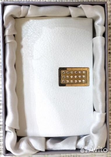 Визитница белая с кристаллами