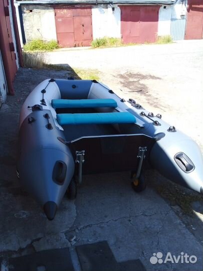 Лодка пира 290