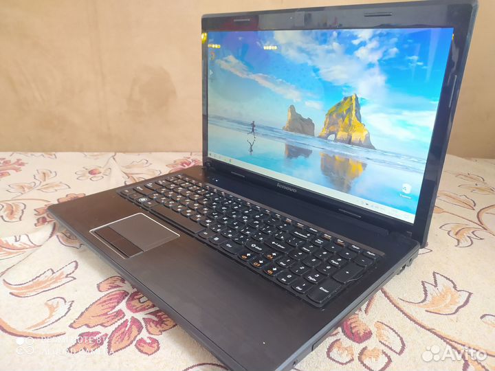 Ноутбук Lenovo G570 (Core i3)