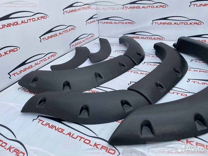 Фендера Расширители арок Toyota LC 80 P9194