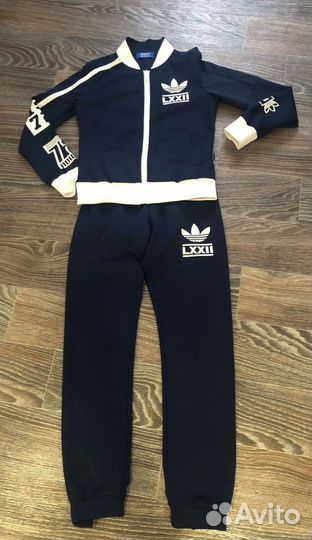 Спортивный костюм