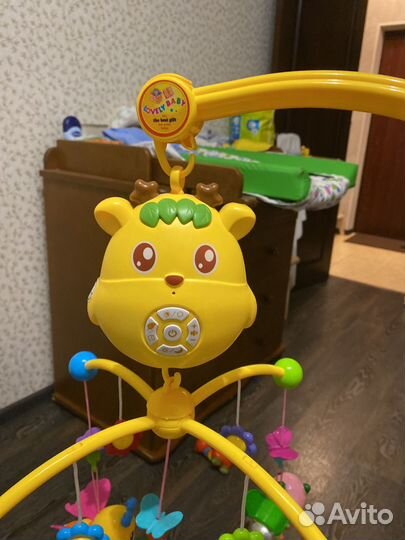 Мобиль на кроватку с проектором музыкальный