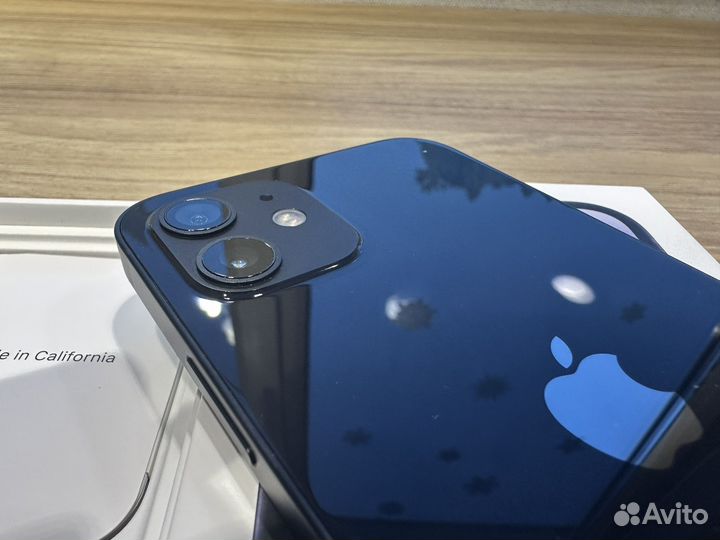 Телефон iPhone 12 на 128 гб (акб 97)