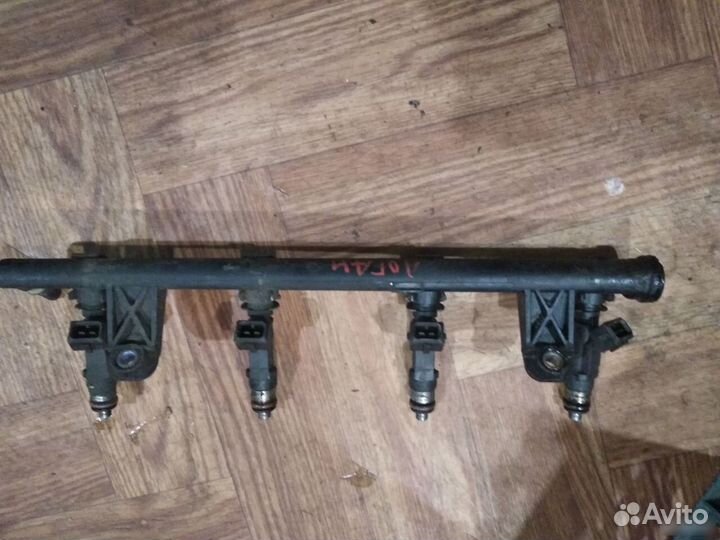 Renault logan топливная рампа