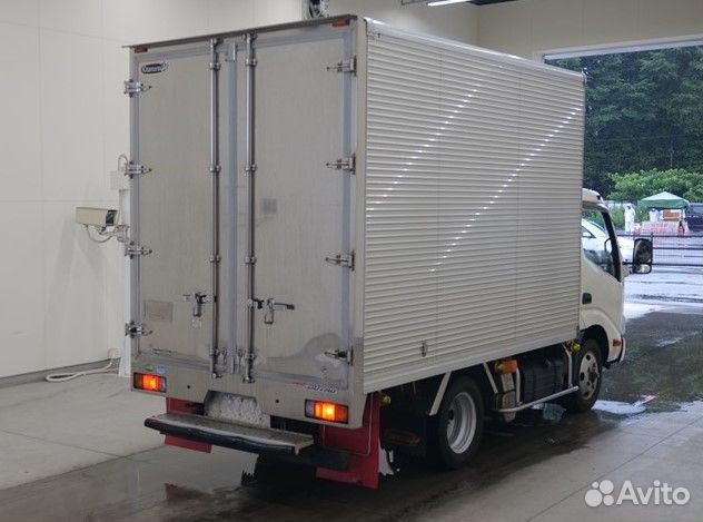 Промтоварный фургон Hino 300 (Dutro), 2017