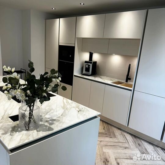 Кухонный гарнитур угловой