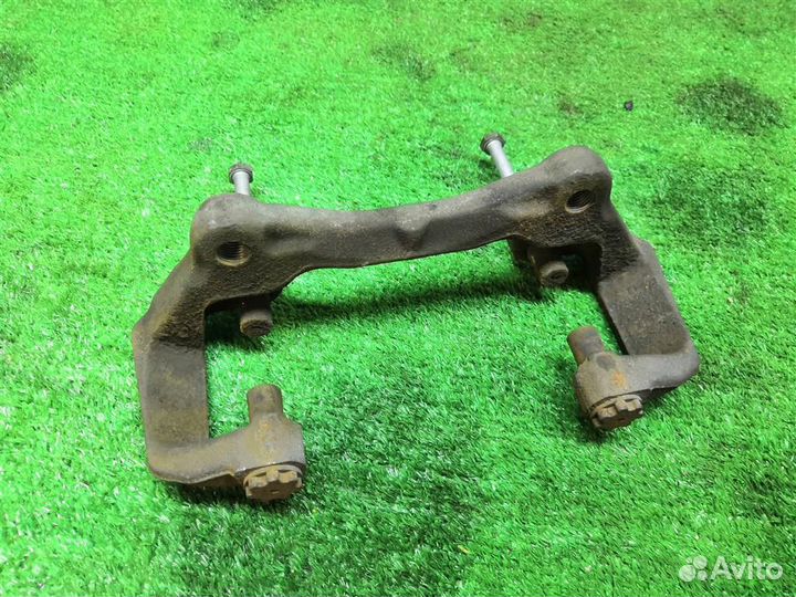 Скоба суппорта переднего Audi A5 /S5 Coupe/Sportb