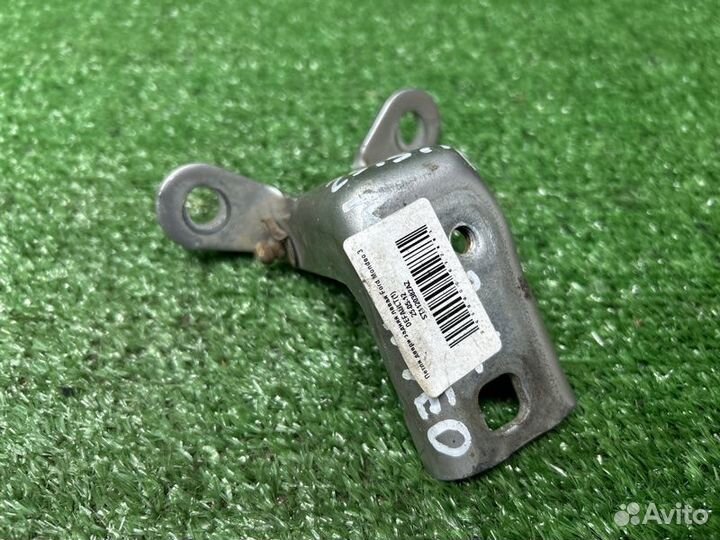 Петля двери задняя левая Ford Mondeo 3