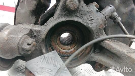 Ступица передняя левая toyota corolla E12 (CDN07K9