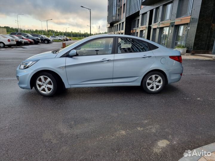 Hyundai Solaris 1.6 AT, 2011, 72 000 км