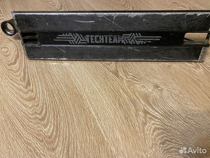 Дека едет к покупателю, руль не продан