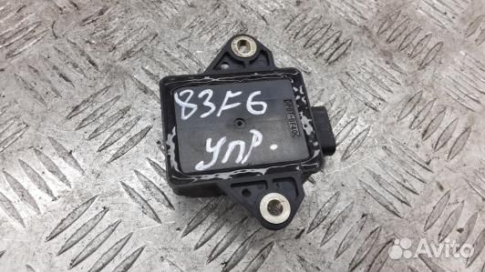 Блок управления subaru tribeca B9 (83F06NC06)