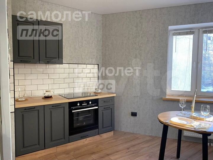 1-к. квартира, 53 м², 3/17 эт.