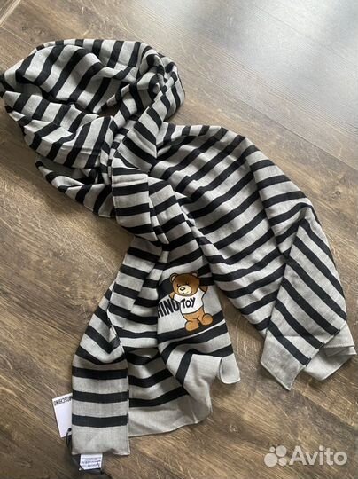 Шарф Moschino новый оригинал