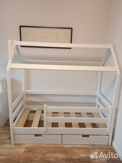 Детская кровать домик