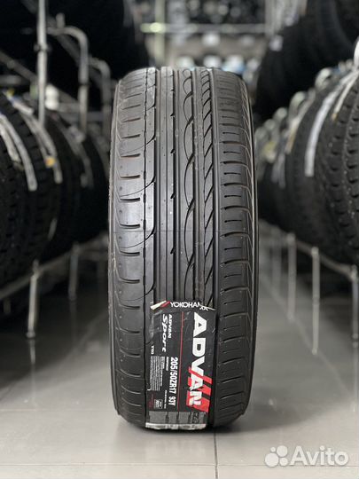 Yokohama Advan Sport V103 205/50 R17 93Y