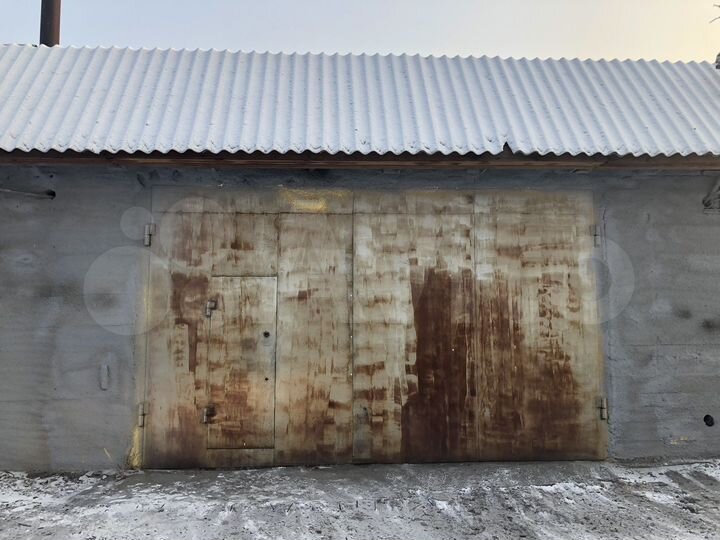 Гараж, > 30 м²