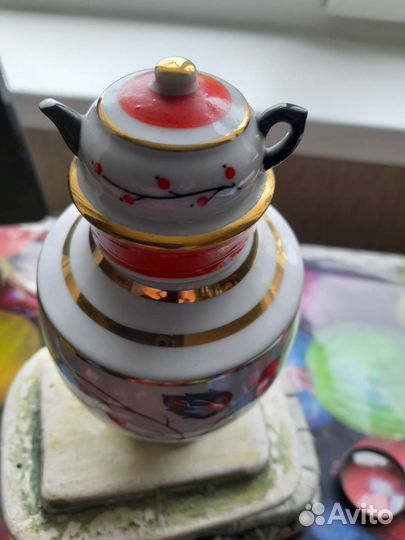Сувенир Самовар из фарфора