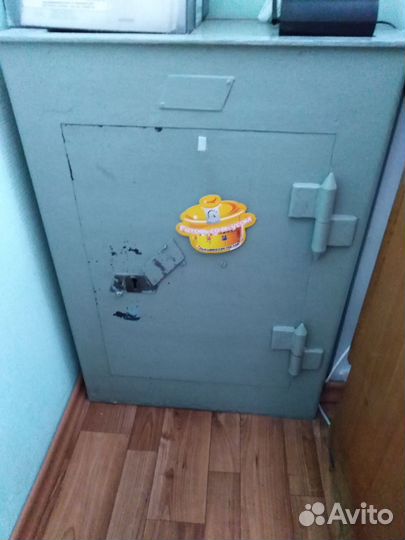 Сейфы 3 шт. СССР.Разные,несгораемый