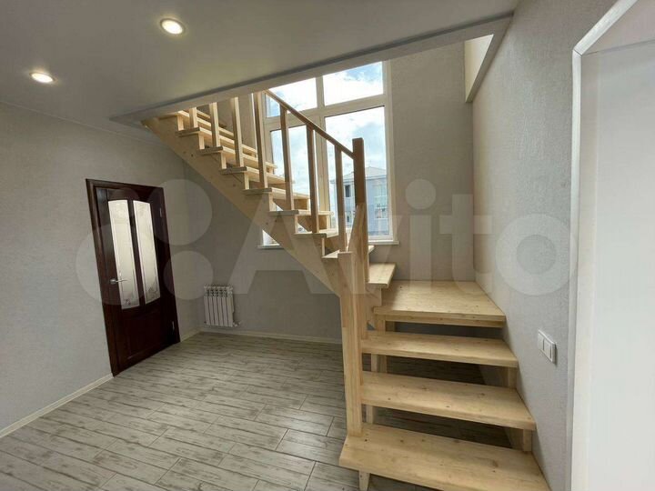 Коттедж 116 м² на участке 9 сот.