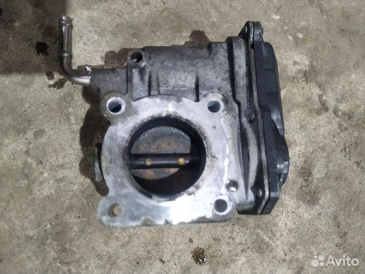 Дроссельная заслонка toyota 2203022050 3ZZ