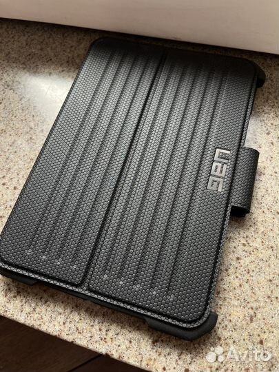 Чехол UAG Metropolis для iPad mini 2021 черный