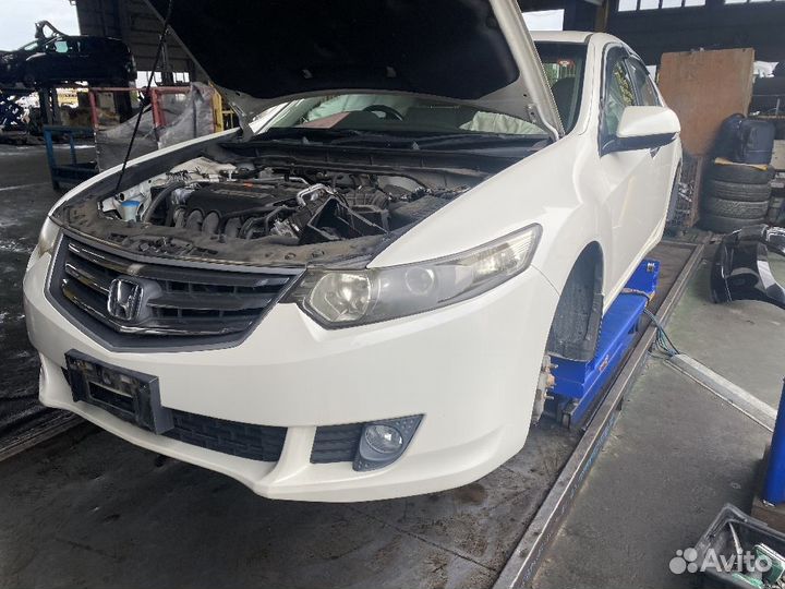 Крепление бампера Honda Accord CU2 (Переднее)