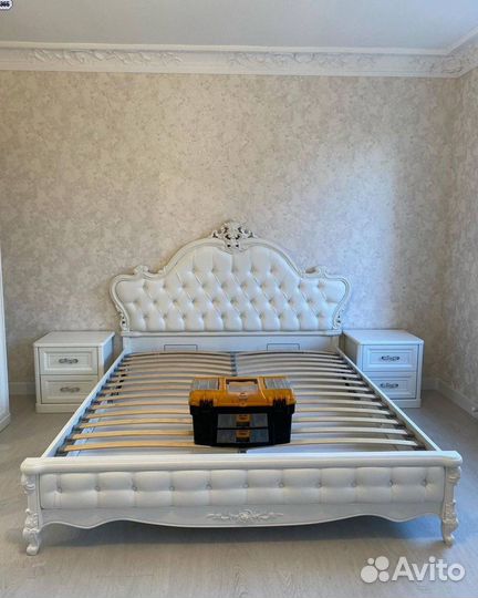 Спальня. Кровать двуспальная