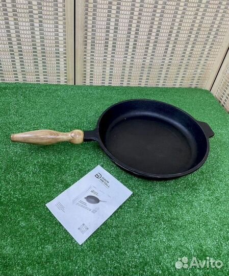 Чугунная сковорода 28 см