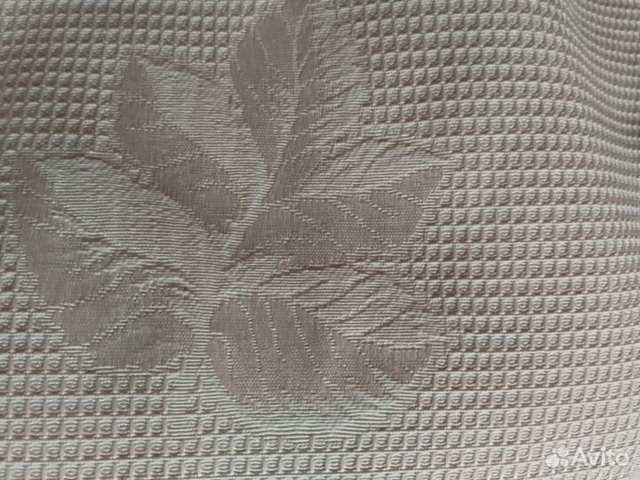 Покрывало б/у 135*212, светло- бежевое